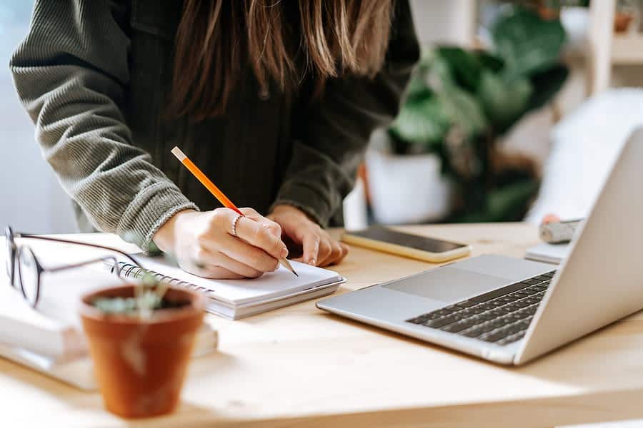 img src=“blog” alt=“Using Storytelling to Connect with Your Audience” title=“Using Storytelling to Connect with Your Audience"